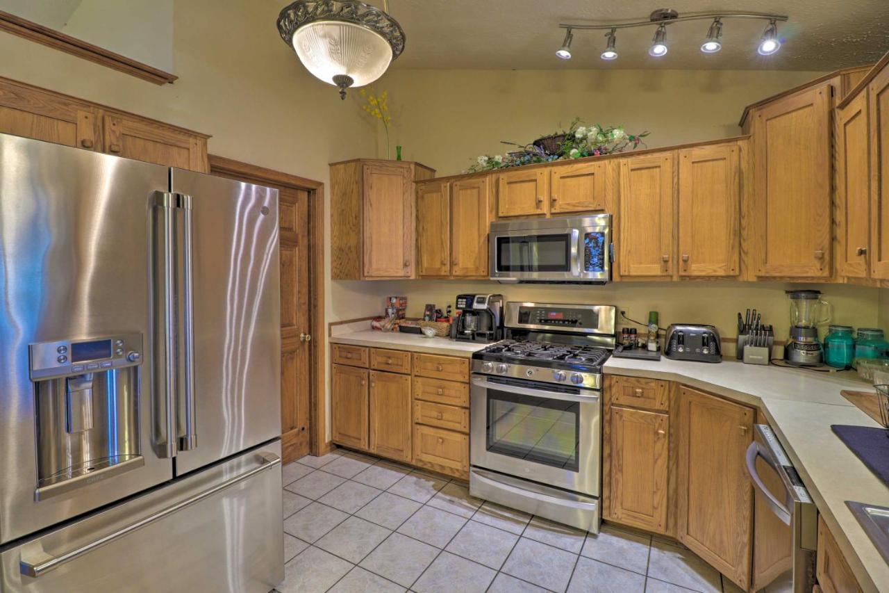 Secluded Marble Falls Family Home With Mtn Views! Екстериор снимка